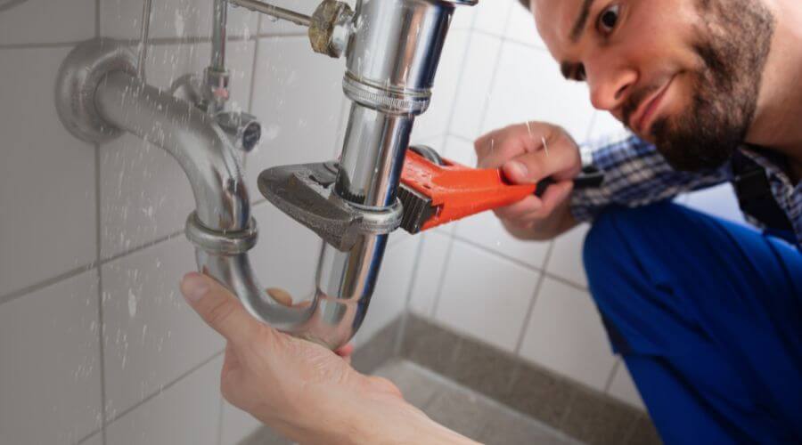 Expert burst pipe repair services in Orogrande, NM